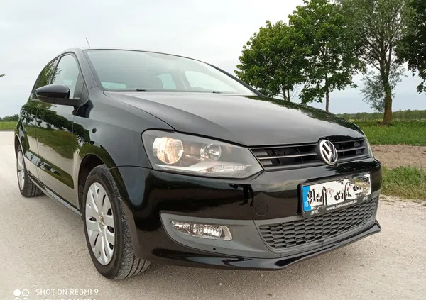 samochody osobowe Volkswagen Polo cena 22900 przebieg: 160000, rok produkcji 2010 z Ostrowiec Świętokrzyski